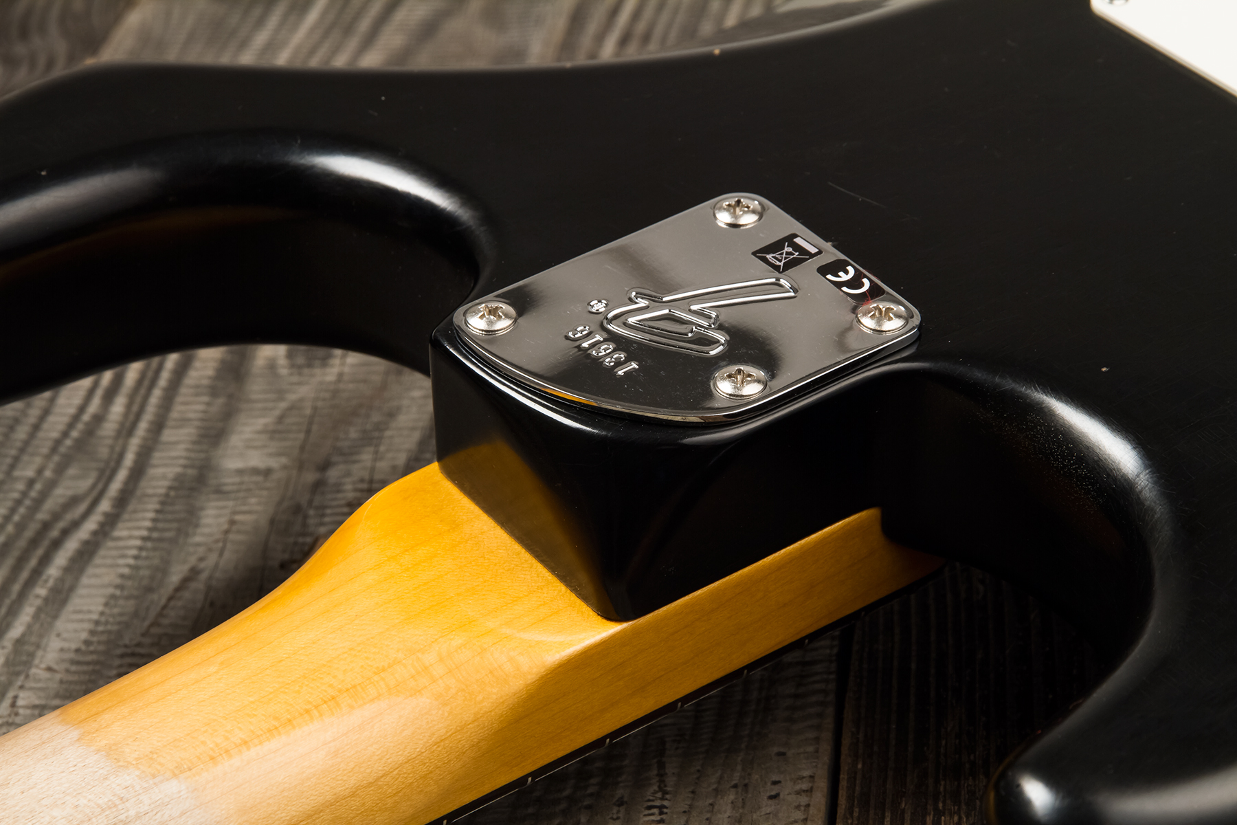 Fender Custom Shop Strat Postmodern 3s Trem Rw #xn13616 - Journeyman Relic Aged Black - Str shape electric guitar - Variation 5