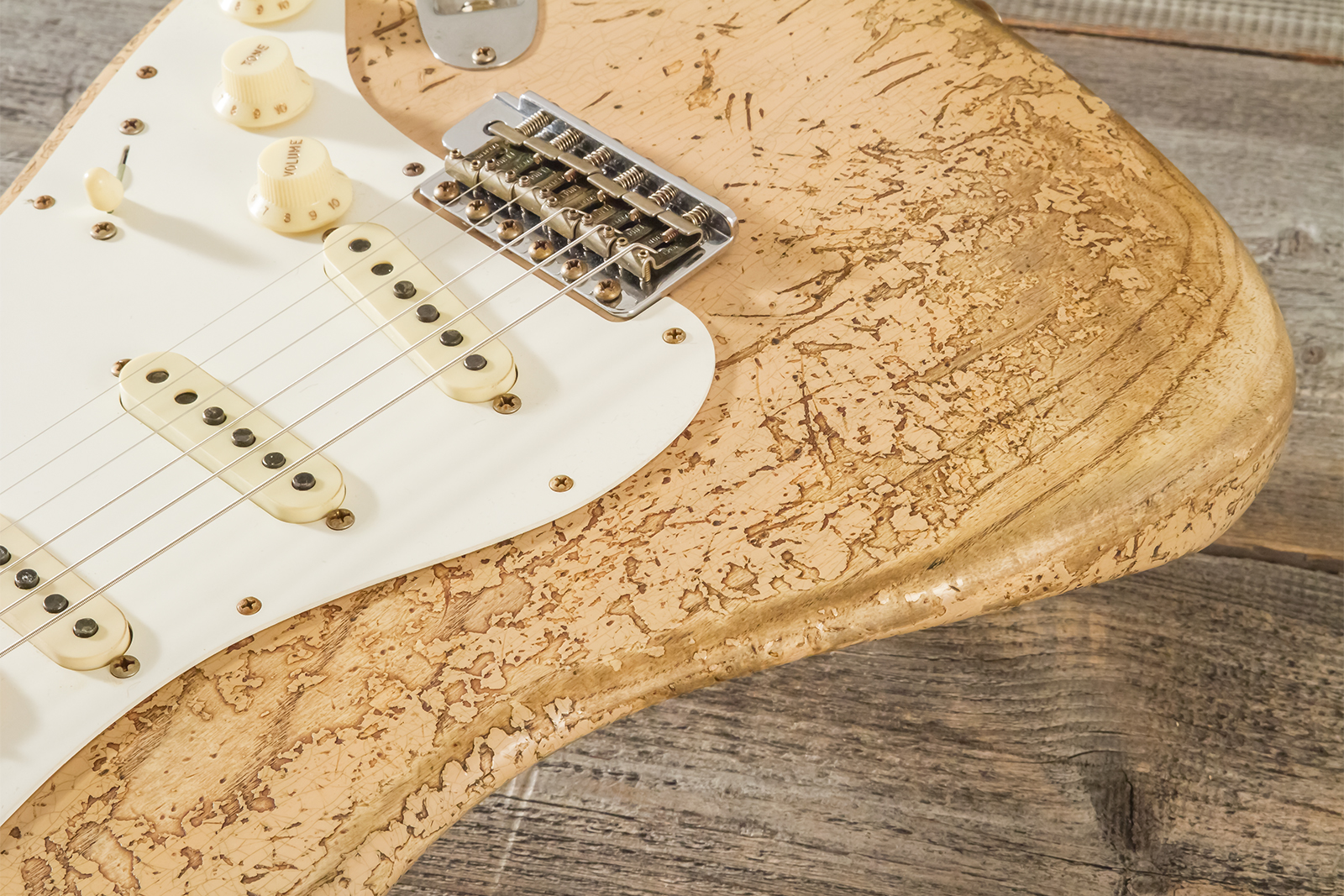 Fender Custom Shop Strat Red Hot 3s Trem #cz584115 - Super Heavy Relic White Blonde - Str shape electric guitar - Variation 3