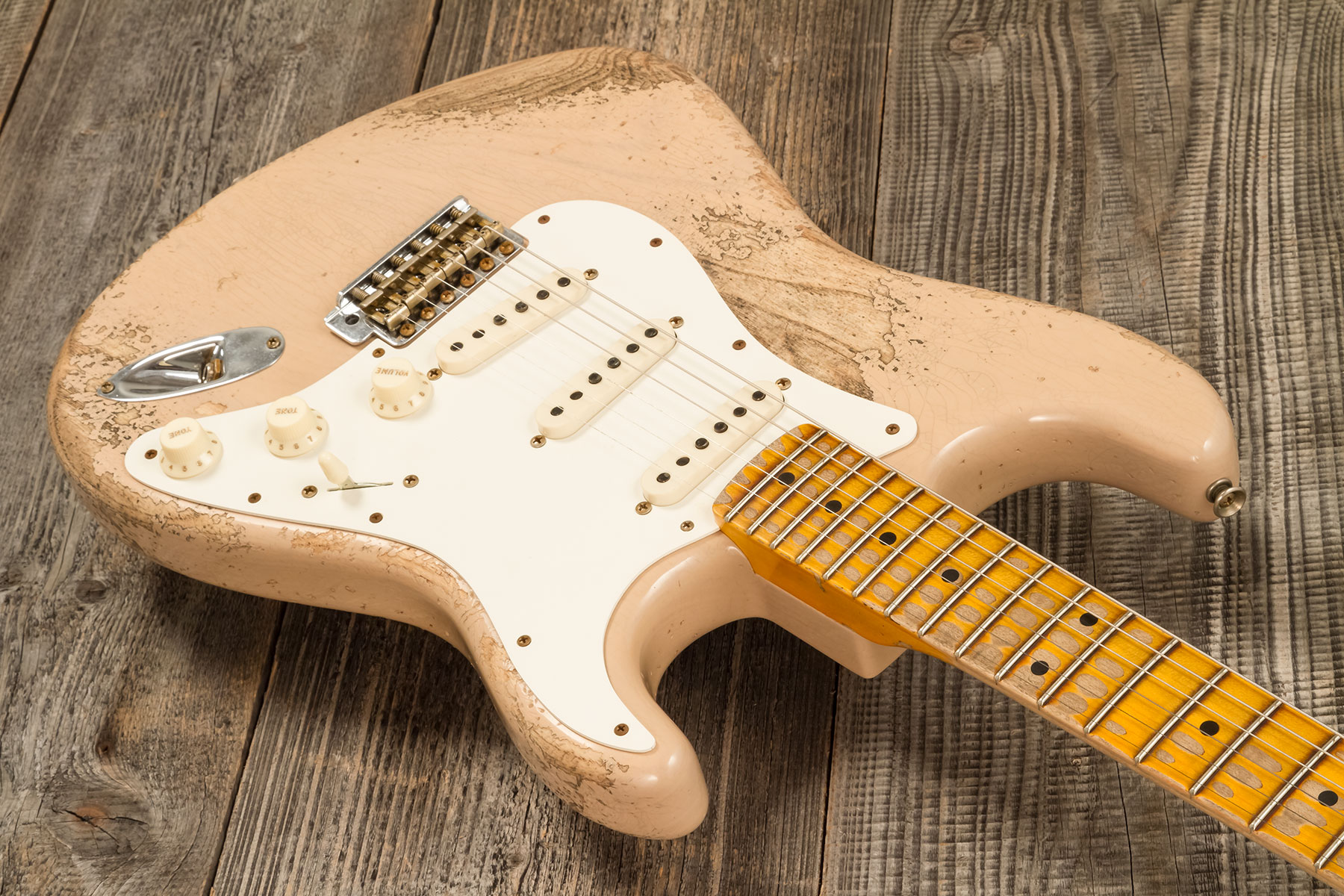 Fender Custom Shop Strat Red Hot 3s Trem Mn #cz579453 - Super Heavy Relic White Blonde - Str shape electric guitar - Variation 2