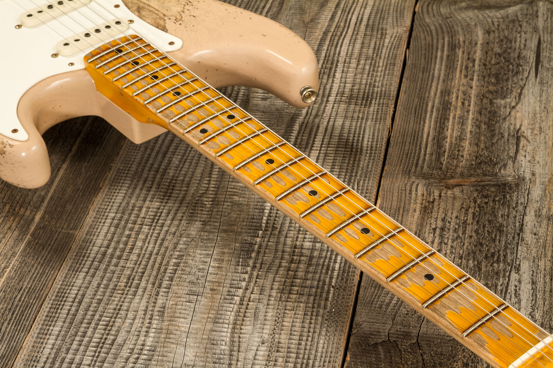 Fender Custom Shop Strat Red Hot 3s Trem Mn #cz579453 - Super Heavy Relic White Blonde - Str shape electric guitar - Variation 4