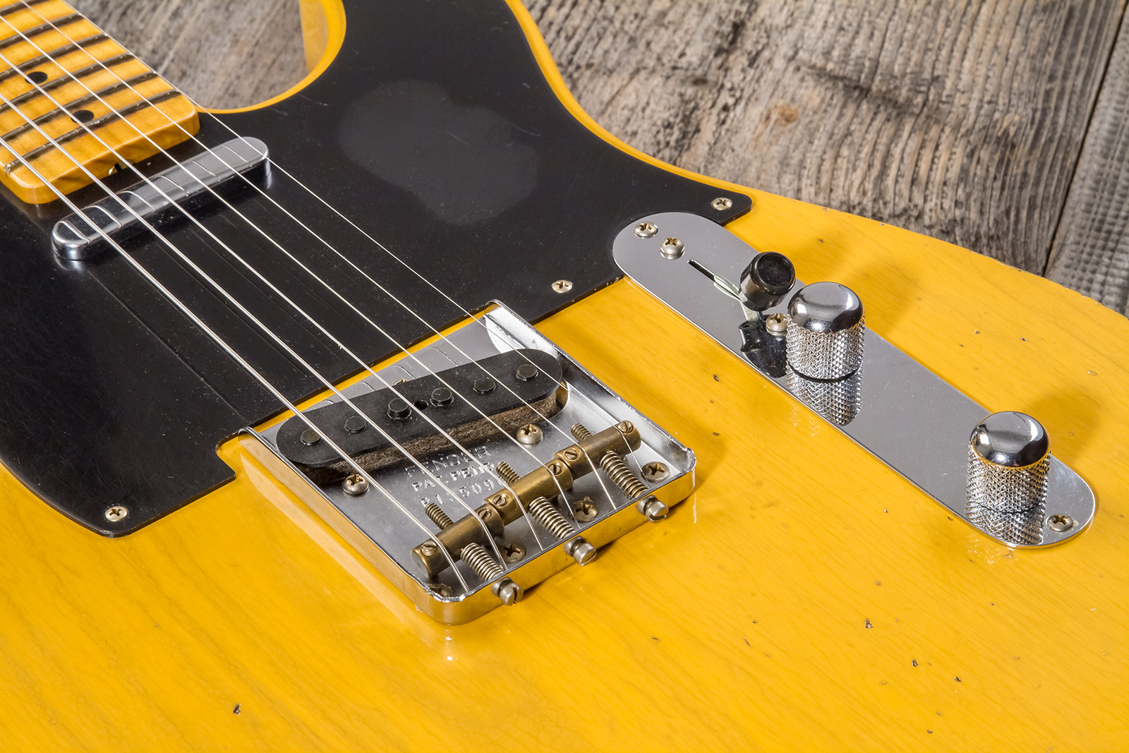 Fender Custom Shop Tele 1952 2s Ht Mn #r135090 - Relic Aged Butterscotch Blonde - Tel shape electric guitar - Variation 4