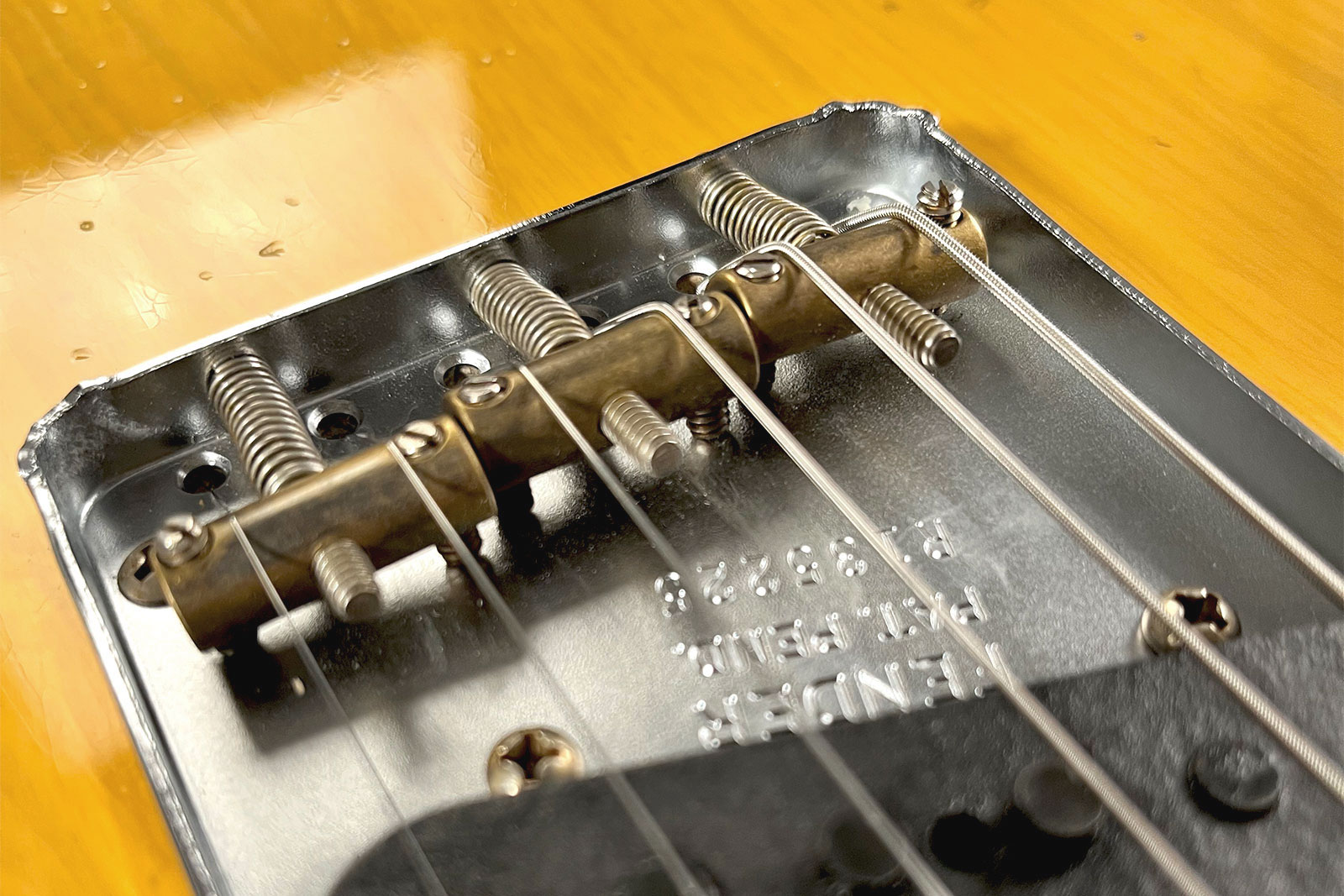 Fender Custom Shop Tele 1952 2s Ht Mn #r135225 - Relic Aged Buttercotch Blonde - Tel shape electric guitar - Variation 5