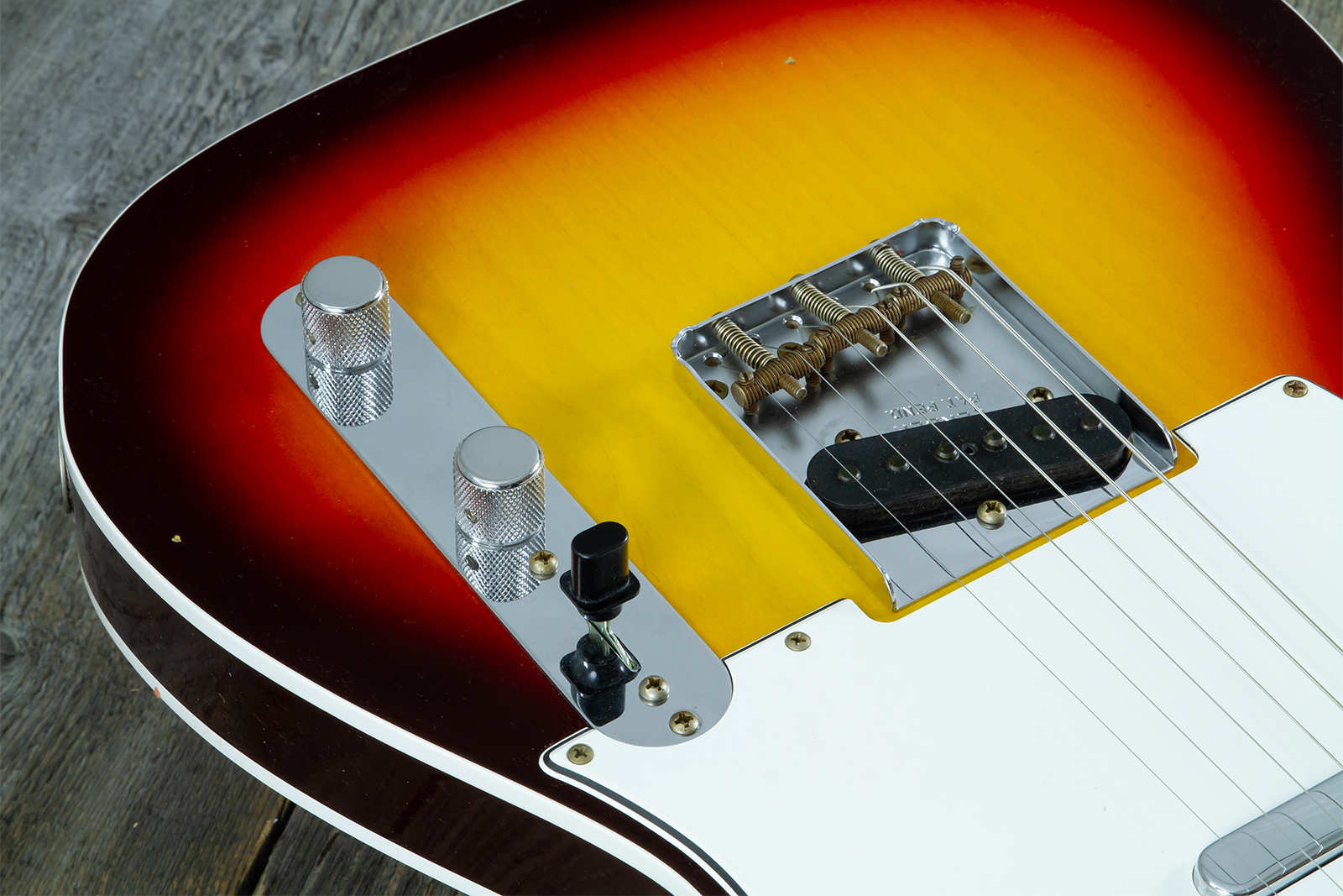 Fender Custom Shop Tele 1960 Vintage Custom 2s Ht Rw #r147862 - Journeyman Relic 3-color Sunburst - Tel shape electric guitar - Variation 3