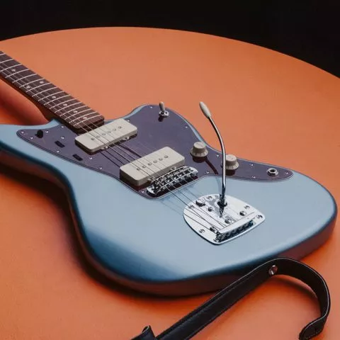 Solid body electric guitar Fender Vintera 60's Jazzmaster (MEX, PF) - ice blue metallic