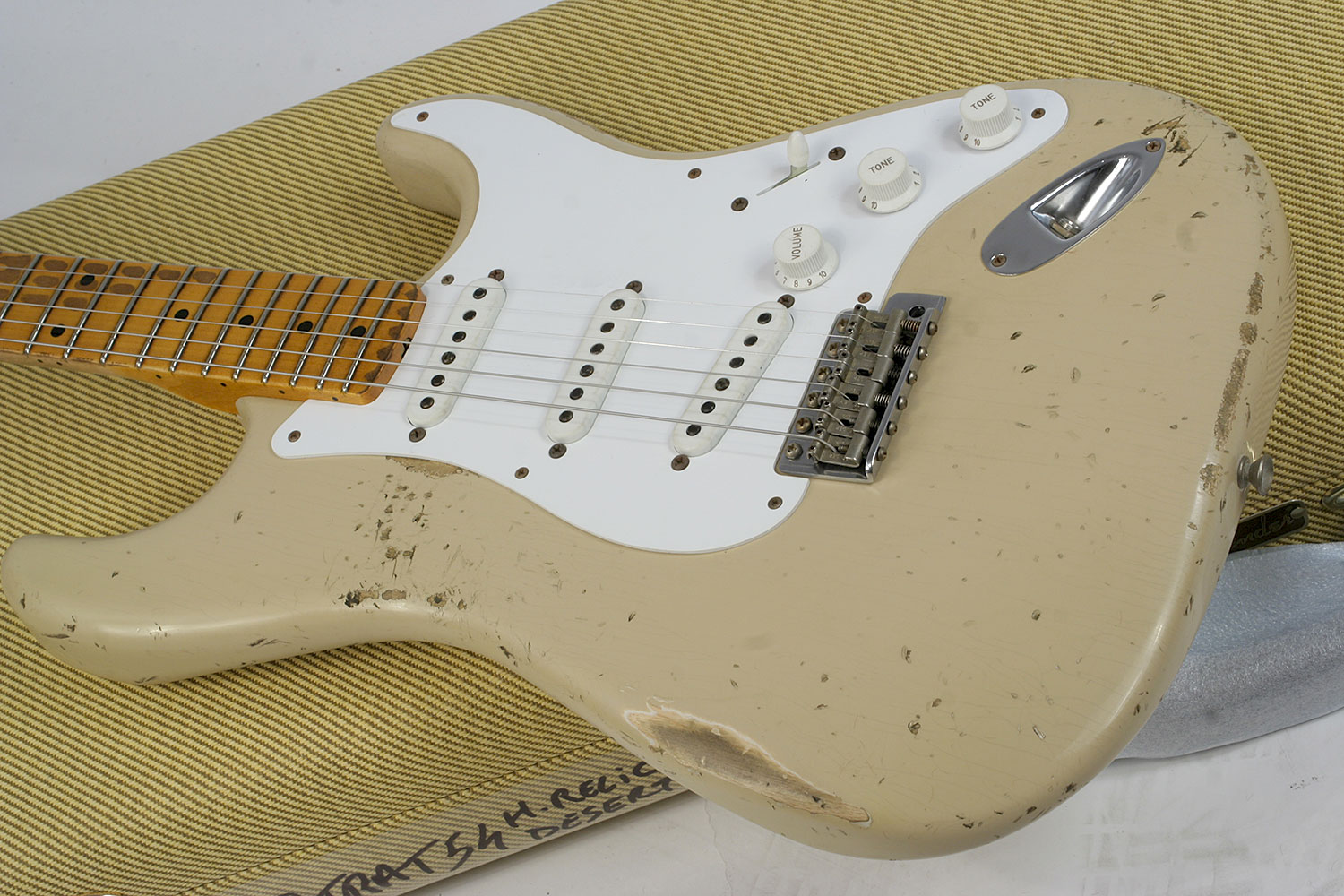 Fender Custom Shop Strat 1954 60th Anniversary Mn - Heavy Relic, Desert Sand - Str shape electric guitar - Variation 5