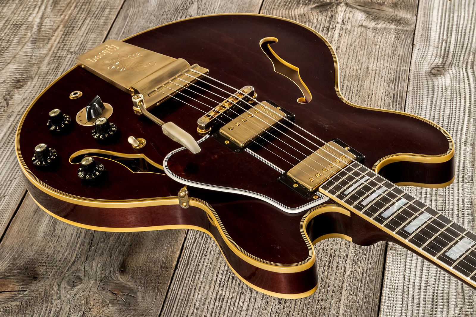 Gibson Custom Shop B.B. King Rumble in the Jungle 1974 ES