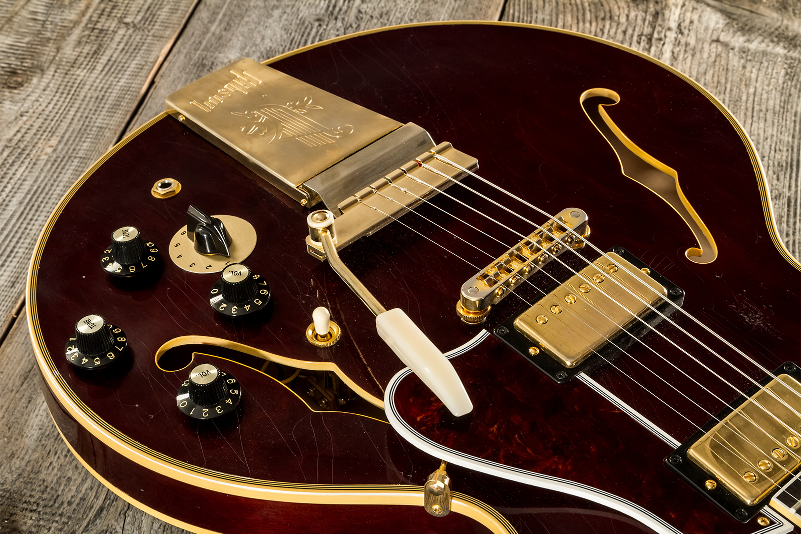 Gibson Custom Shop Bb King Es355 1974 Rumble In The Jungle 2h Trem Eb #bbes33523 - Murphy Lab Light Aged Walnut - Semi-hollow electric guitar - Variat