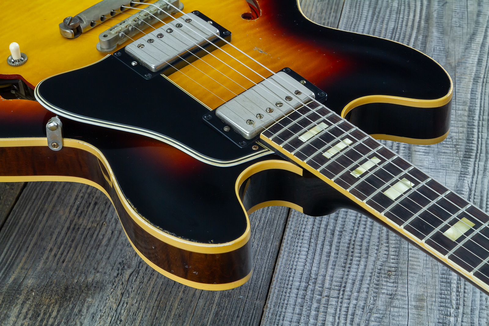 Gibson Custom Shop M2m Es335 1964 Reissue 2h Ht Rw #150092 - Murphy Lab Light Aged Vintage Burst - Semi-hollow electric guitar - Variation 4