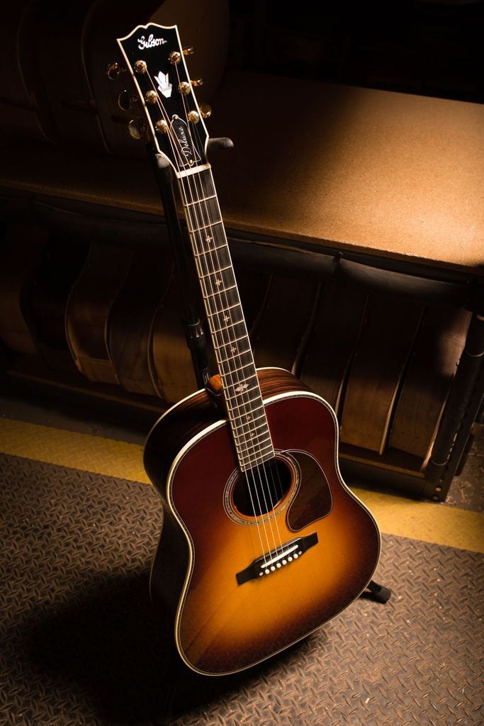 Gibson J 45 Deluxe Sunset Sunburst Electro Acoustic Guitar