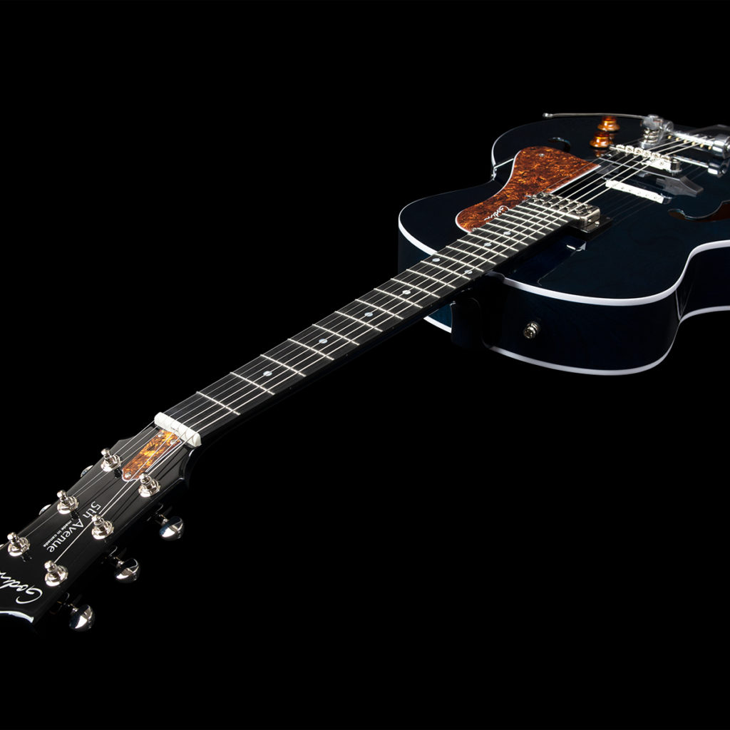 Godin 5th Avenue Night Club H Tv Jones Trem Bigsby Ric - Indigo Blue - Semi-hollow electric guitar - Variation 3