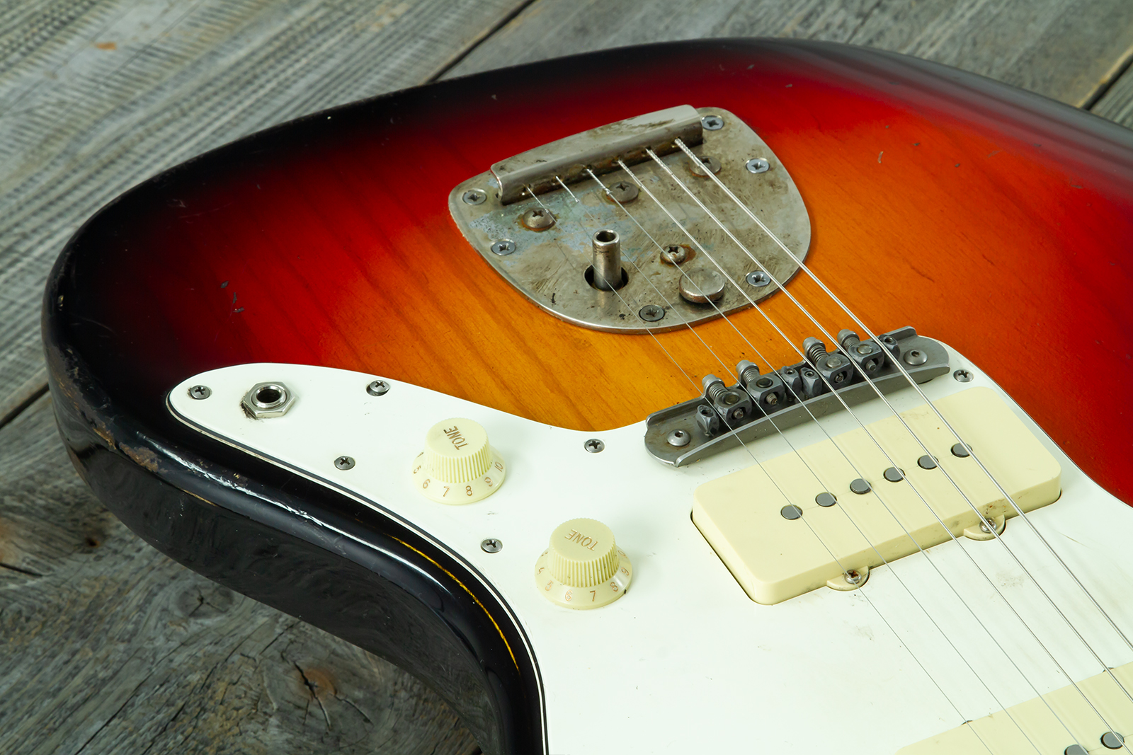Haar Guitars Trad Jm 2s Fralin #43593 - Aged 3 Tone Sunburst - Retro rock electric guitar - Variation 4