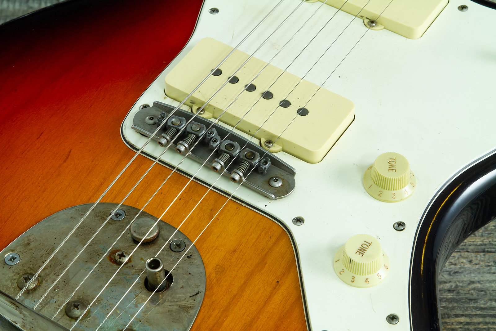 Haar Guitars Trad Jm 2s Fralin #43593 - Aged 3 Tone Sunburst - Retro rock electric guitar - Variation 7