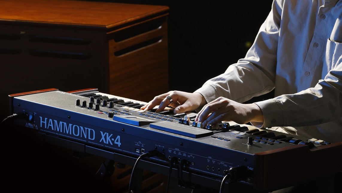 Hammond Xk-4 - Mobile Organ - Variation 6