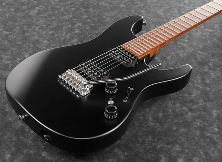 Ibanez Az2402 Bkf Prestige Jap Hh Seymour Duncan Trem Mn - Black Flat - Str shape electric guitar - Variation 2