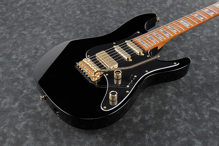 Ibanez Tim Henson Thbb10 Bk Premium Signature Hss Trem Mn +housse - Black - Str shape electric guitar - Variation 2