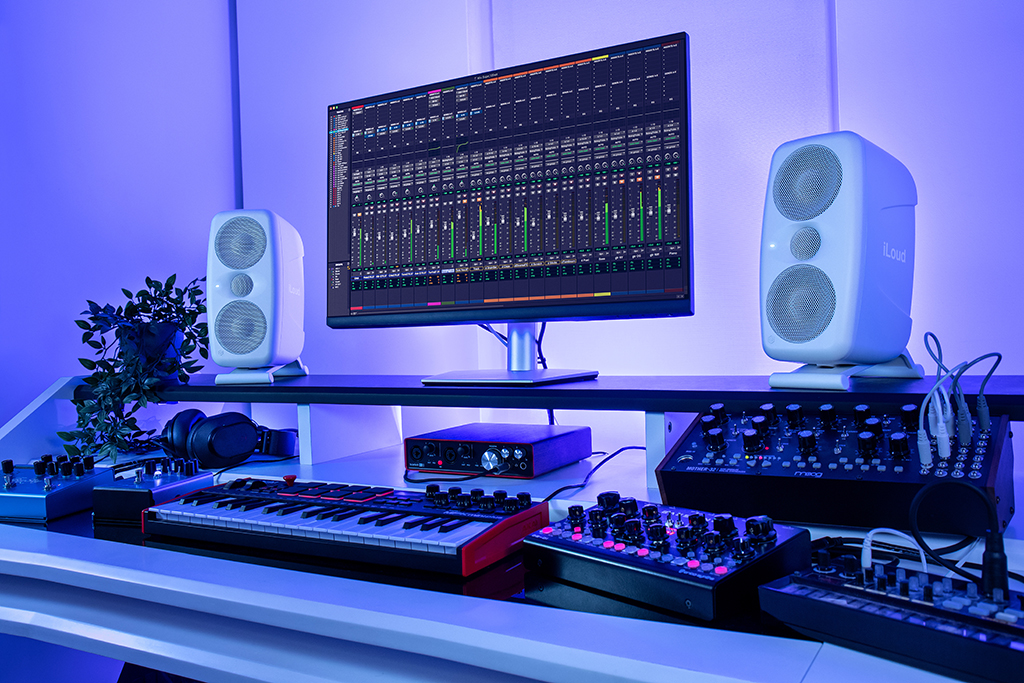 Ik Multimedia Iloud Mtm Mkii-white - La Paire - Active studio monitor - Variation 4