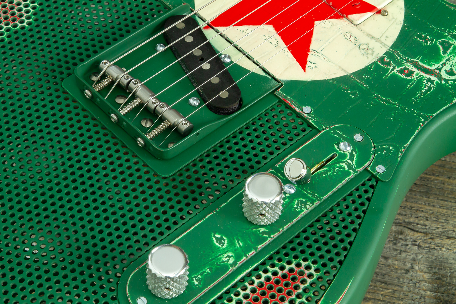 James Trussart Steelcaster Sh Ht Rw #26052 - Red Star Holey Gator Pickguard - Semi-hollow electric guitar - Variation 7