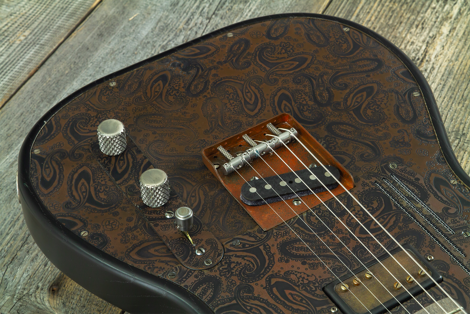 James Trussart Steeltopcaster Sh Ht Mn #26036 - Rust & Black Paisley Engraved - Tel shape electric guitar - Variation 5