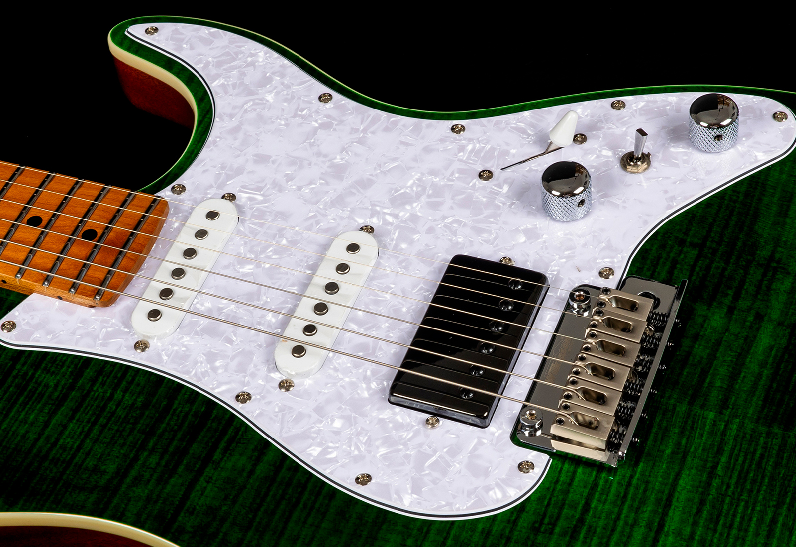 Jet Guitars Js600 Tgr Trem Hss Mn - Transparent Green - Str shape electric guitar - Variation 4