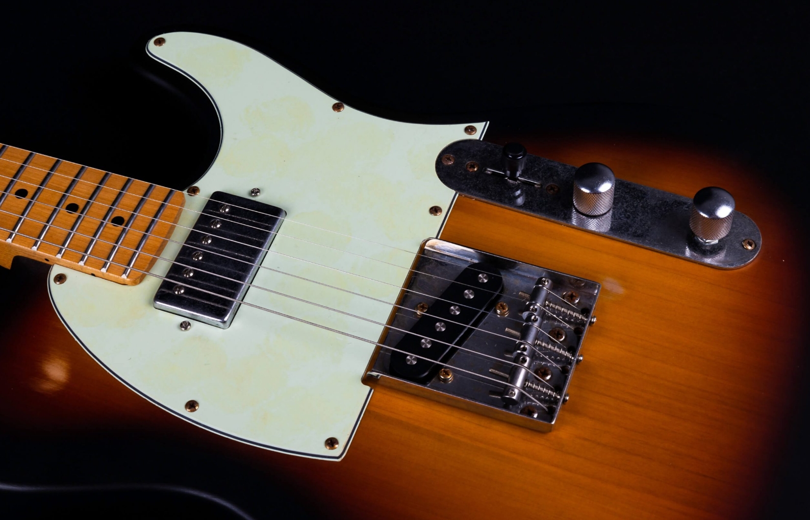 Jet Guitars Jt350 Rlc Sh Ht Mn - Sunburst Distressed - Tel shape electric guitar - Variation 3