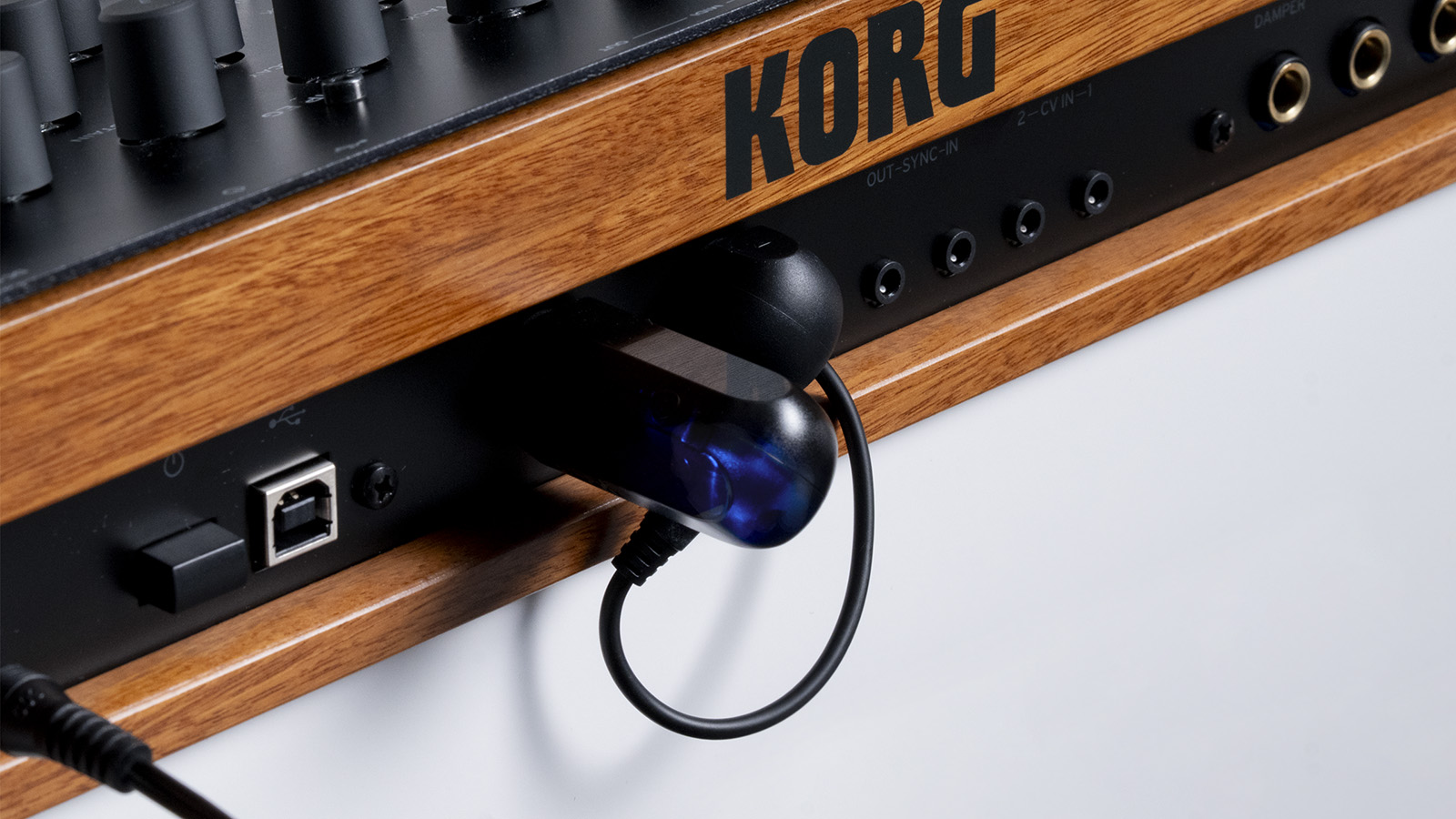 Korg Bm-1 Interface Midi Bluetooth - Power supply - Variation 1