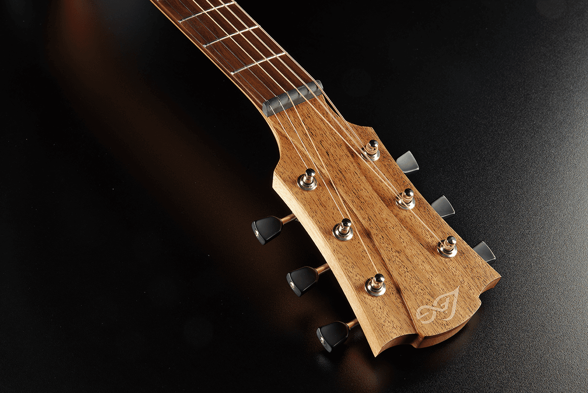 Lag T70a Tramontane Auditorium Epicea Sapele Bro - Noir & Brun - Acoustic guitar & electro - Variation 4