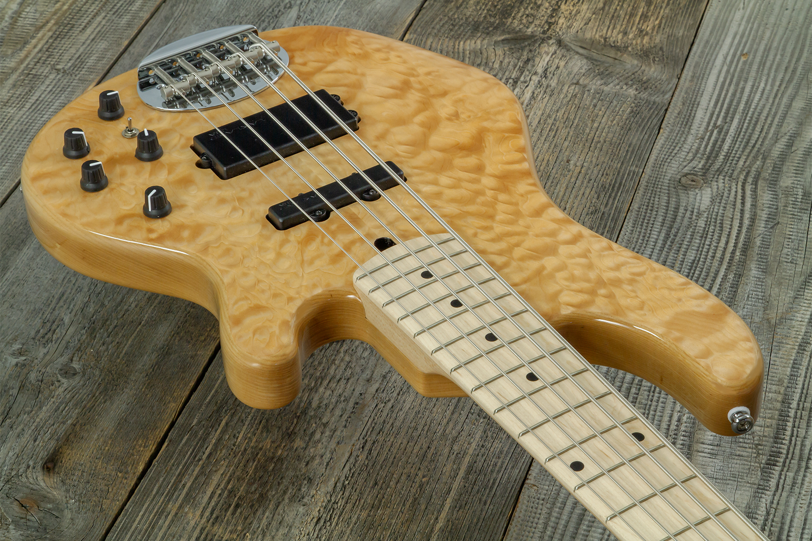 Lakland 55-02 Deluxe Qmt Skyline 5c Active Mn - Solid body electric bass - Variation 2