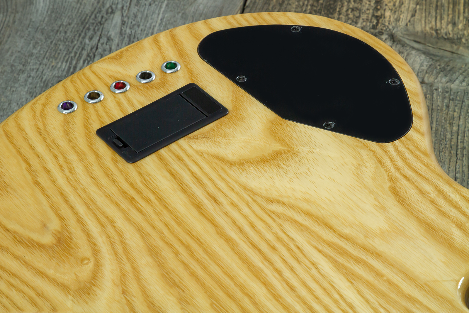 Lakland 55-02 Deluxe Qmt Skyline 5c Active Mn - Solid body electric bass - Variation 8