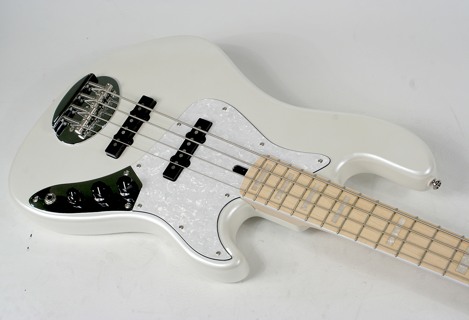 Lakland Darryl Jones Signature Dj4 Skyline 4 Cordes Mn White Pearl - Solid body electric bass - Variation 2