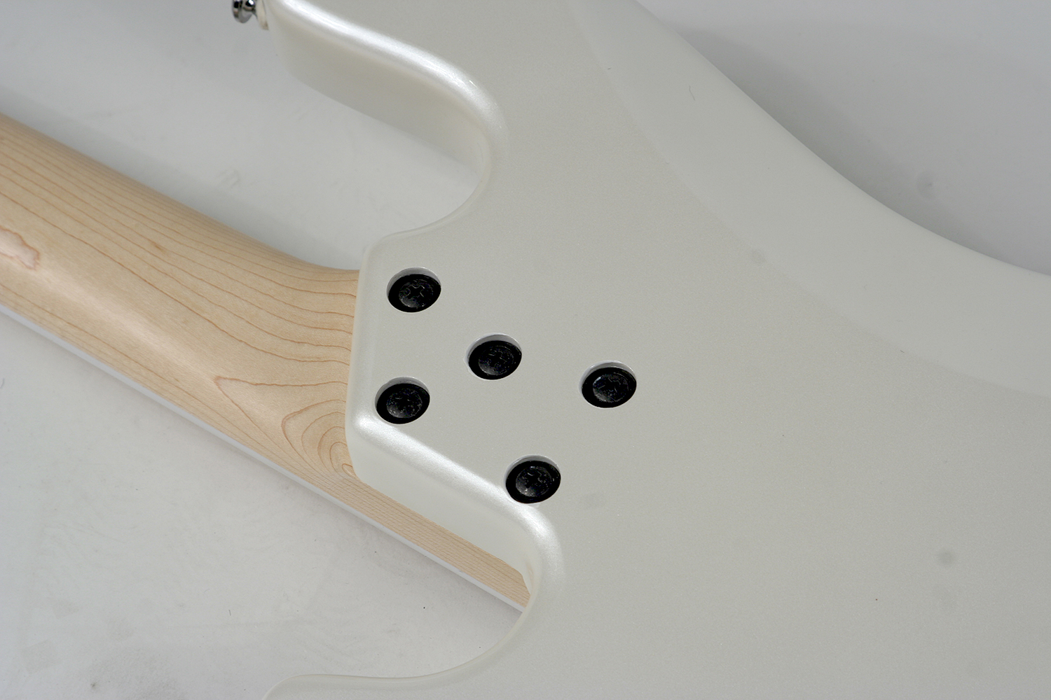 Lakland Darryl Jones Signature Dj4 Skyline 4 Cordes Mn White Pearl - Solid body electric bass - Variation 3