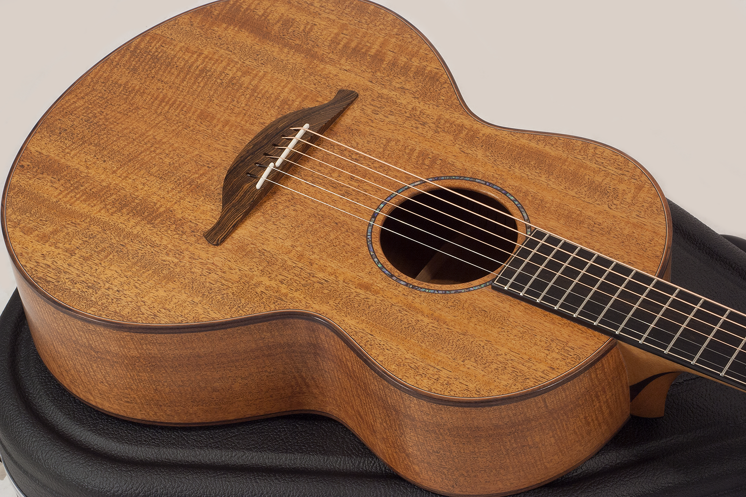 Lowden S35-m Orchestra Model Fiddleback Mahogany Tout Acajou - Natural - Acoustic guitar & electro - Variation 2