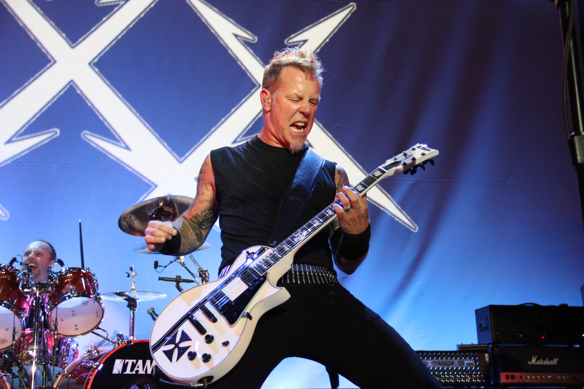 Ltd James Hetfield Iron Cross - Snow White W/ Black Stripes - Single cut electric guitar - Variation 5