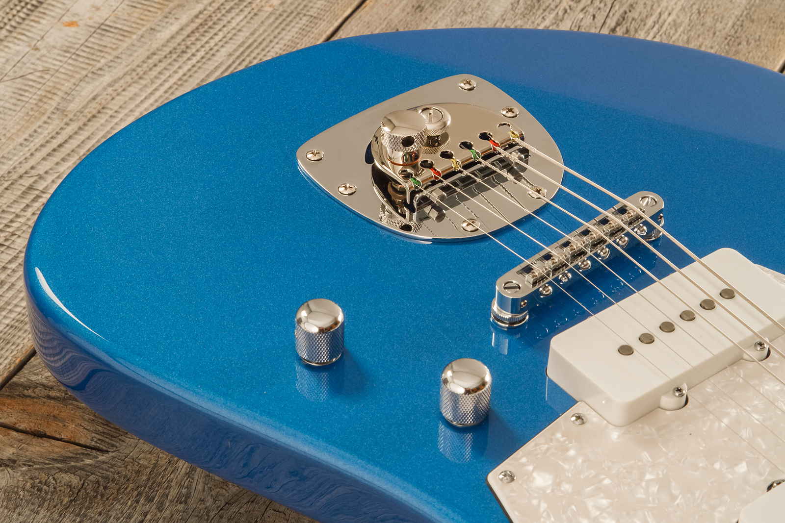 Marceau Guitars Deferlante Standard 2s Trem Pf #s71624 - Lake Placid Blue - Retro rock electric guitar - Variation 4