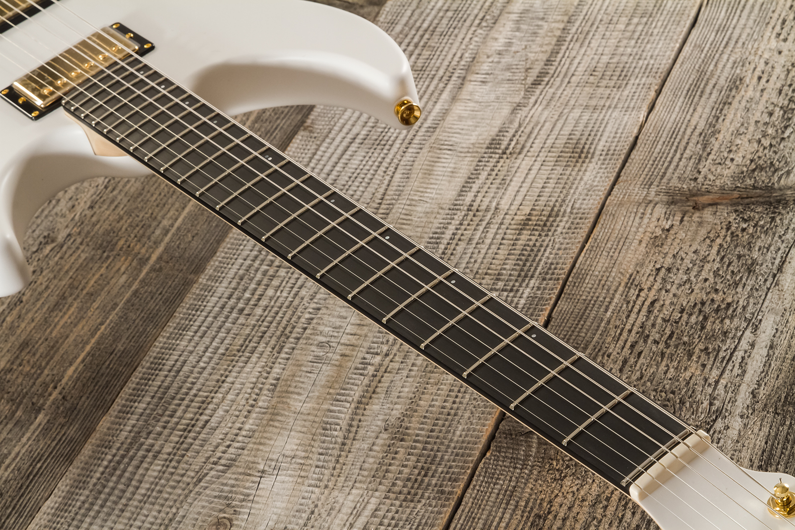 Marceau Guitars Fascinante Standard 2h Trem Ric #s17324 - Arctic White Satin - Str shape electric guitar - Variation 5