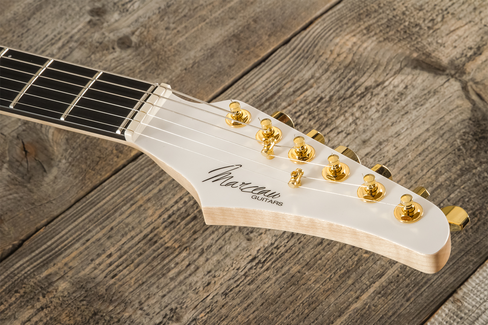 Marceau Guitars Fascinante Standard 2h Trem Ric #s17324 - Arctic White Satin - Str shape electric guitar - Variation 6