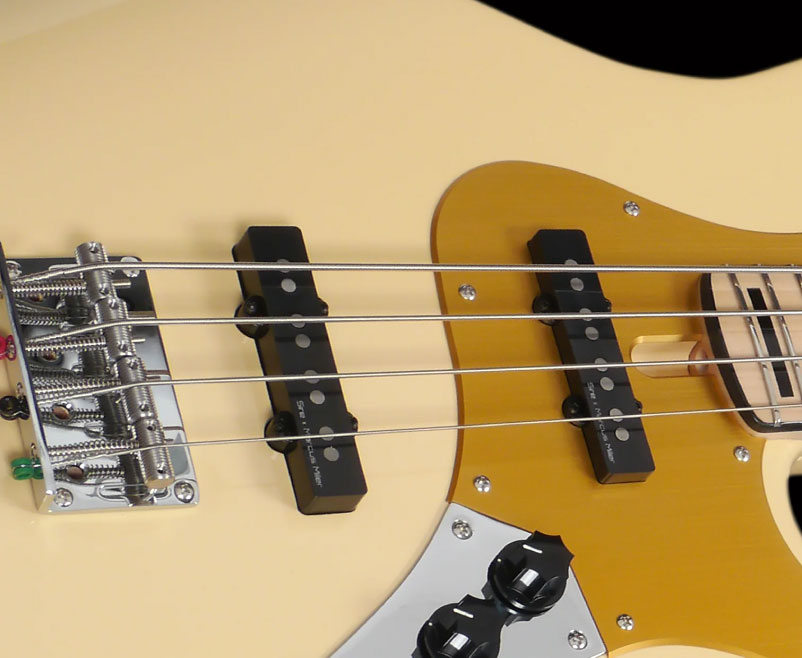 Marcus Miller V5 24 Fret 4st 4c Mn - Vintage White - Solid body electric bass - Variation 2