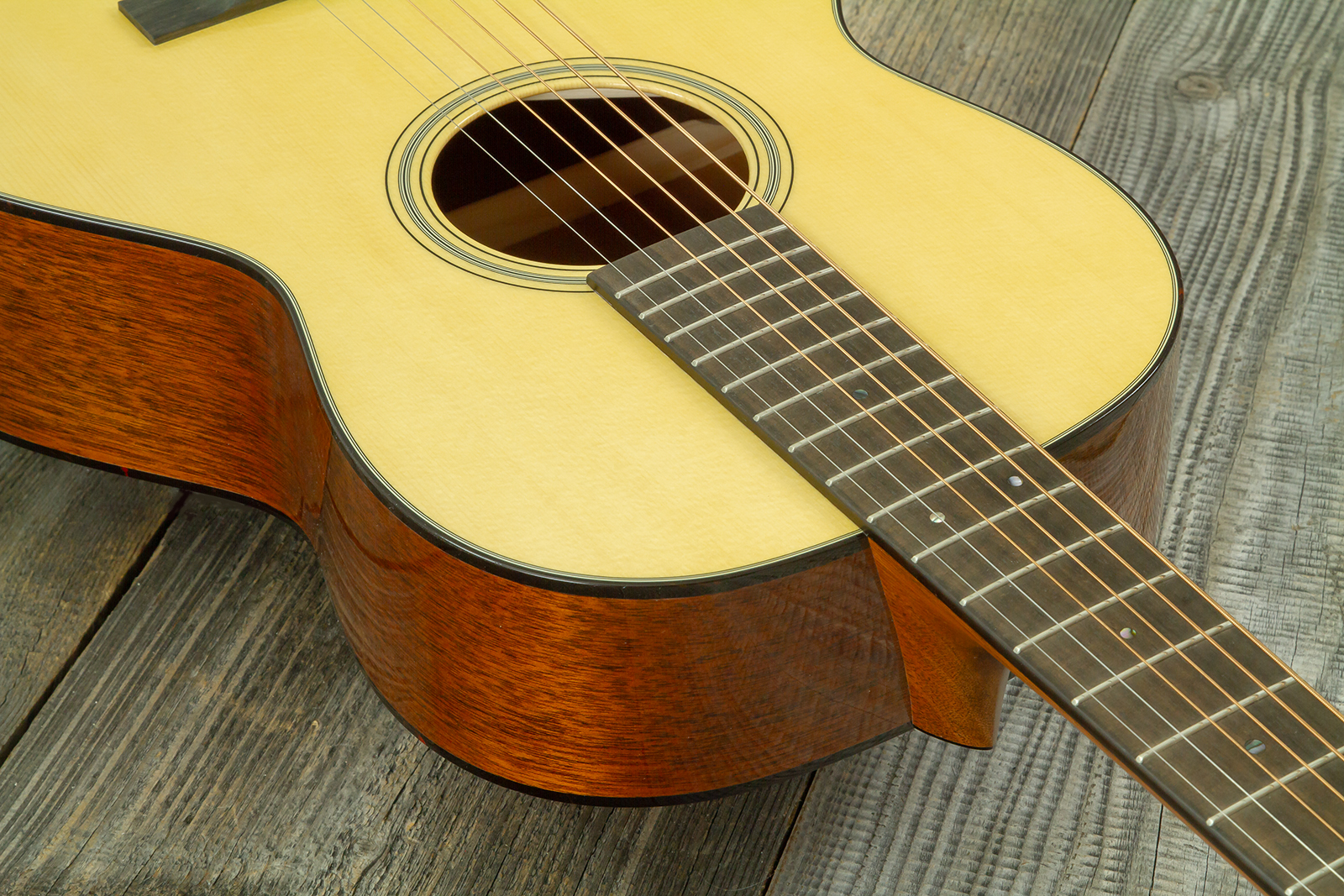 Martin Custom Shop Cs-00-c25004861 Grand Concert Shsc Epicea Adirondack / Acajou Eb #2957971 - Natural Aging Toner - Folk guitar - Variation 5