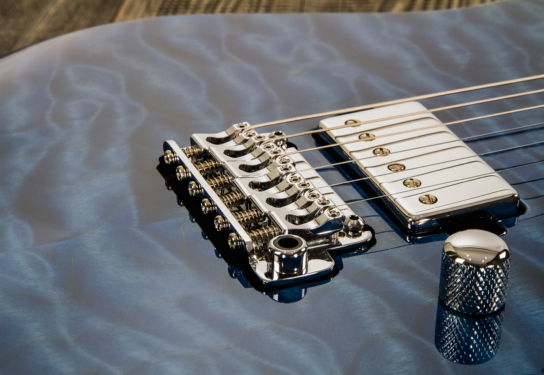 Mayones Guitars Aquila Elite S 6 40th Anniversary 2h Trem Mn #aq2204194 - Trans Blue Gloss - Str shape electric guitar - Variation 4