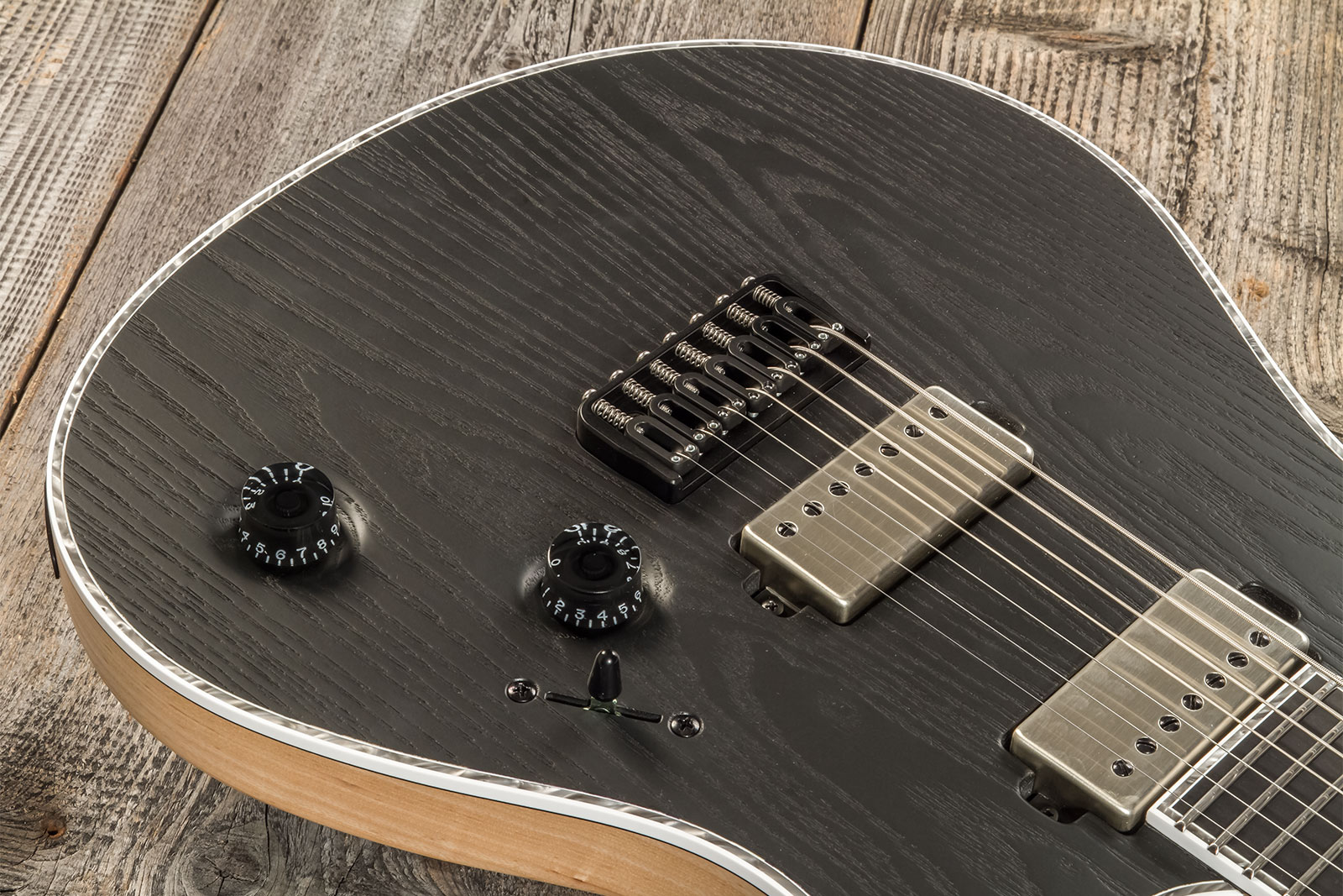 Mayones Guitars Regius Gothic Ash 7c 2h Bkp Ht Eb #rf2312801 - Gothic Black Ash - 7 string electric guitar - Variation 3