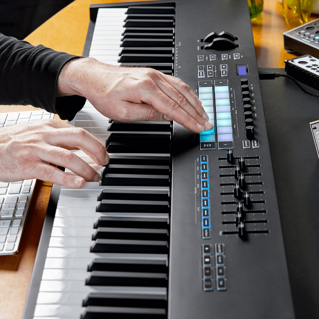 Novation Launchkey 88 Mk3 - Controller-Keyboard - Variation 6