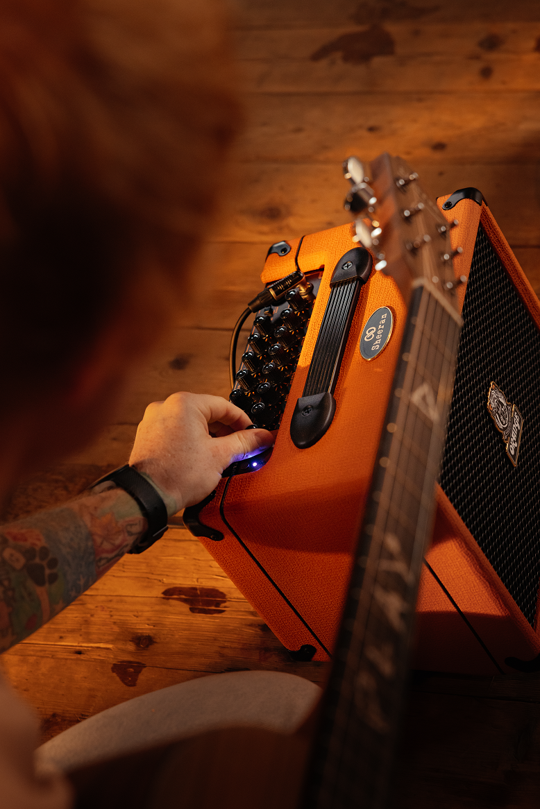 Orange Es60 Outlowd By Ed Sheeran 60w 1x12 - Acoustic guitar combo amp - Variation 7