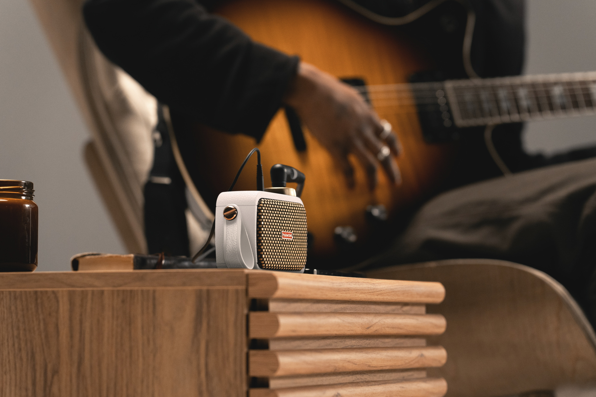 Positive Grid Spark Go Pearl 5w 1x2 - Mini guitar amp - Variation 1