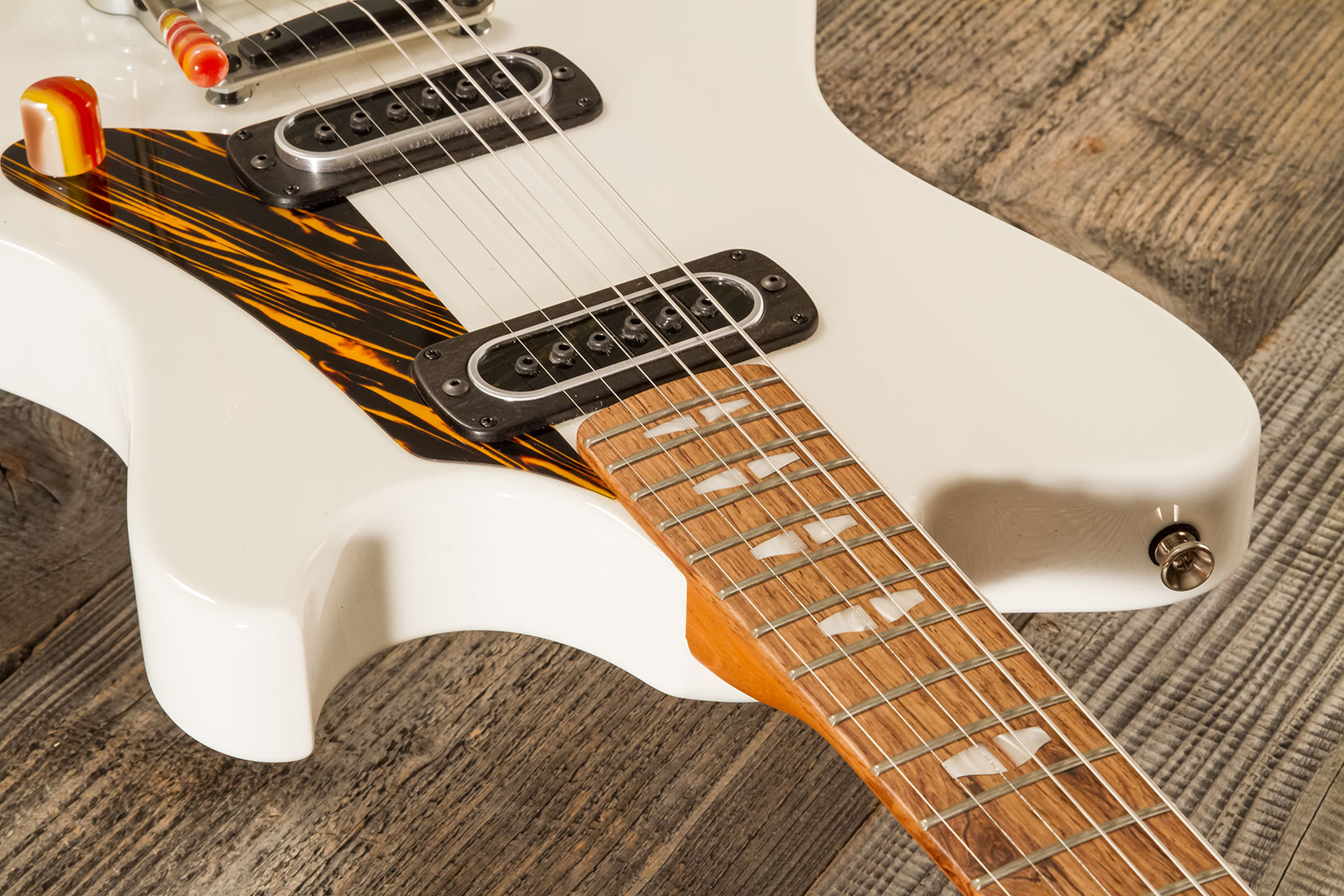 Powers Electric A-type Pf42 Vibrato 2s Trem Rw #a672 - Moonlight White - Retro rock electric guitar - Variation 6