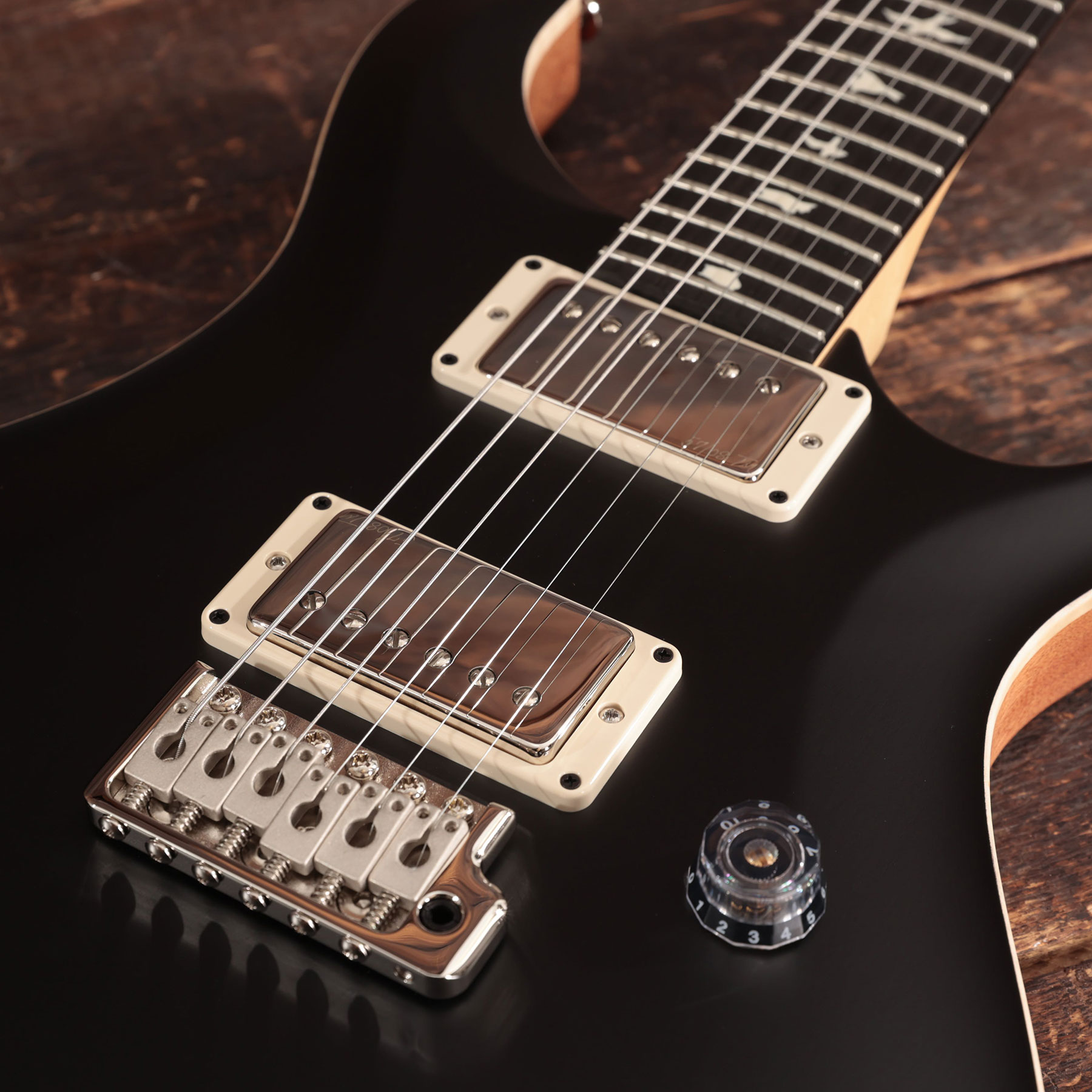 Prs Ce 24 Satin Bolt-on Usa Ltd 2h Trem Rw - Black - Double cut electric guitar - Variation 2
