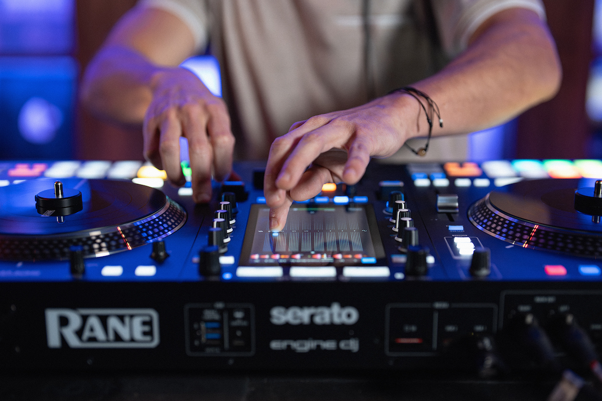 Rane System One - Standalone DJ Controller - Variation 10