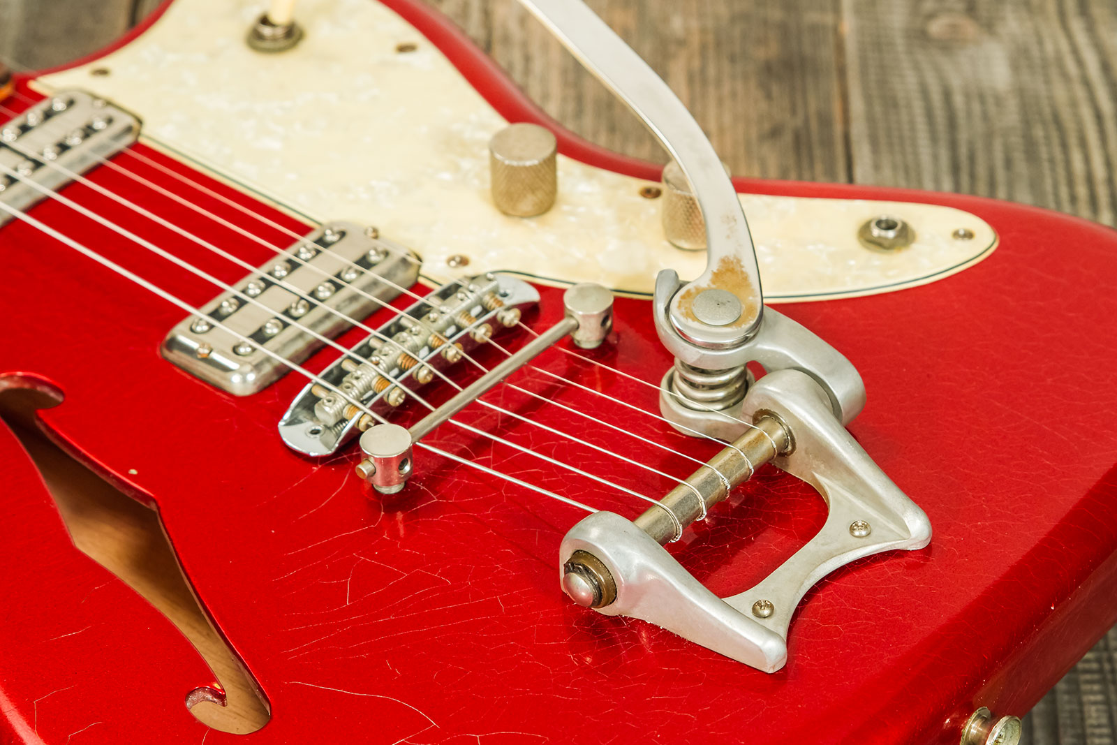 Rebelrelic Wrangler 2h Trem Rw #62175 - Light Aged Candy Apple Red - Semi-hollow electric guitar - Variation 5