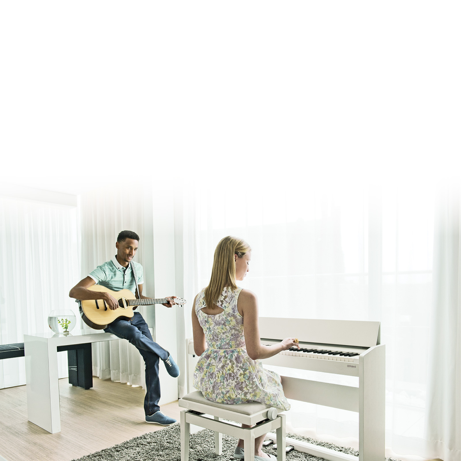 Roland F-140r - White - Digital piano with stand - Variation 3
