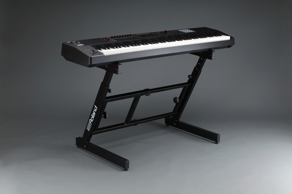 PIED DE SYNTHETISEUR // KEYBOARD STAND