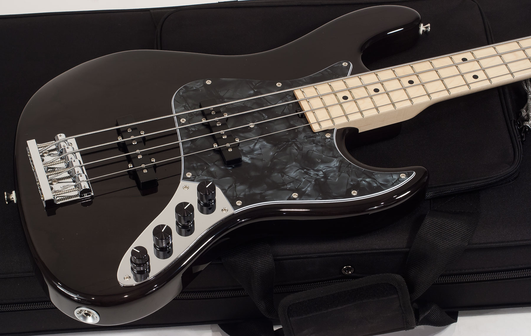 Sadowsky MV4 Metroline Vintage Japan (MN) - trans black Solid body ...