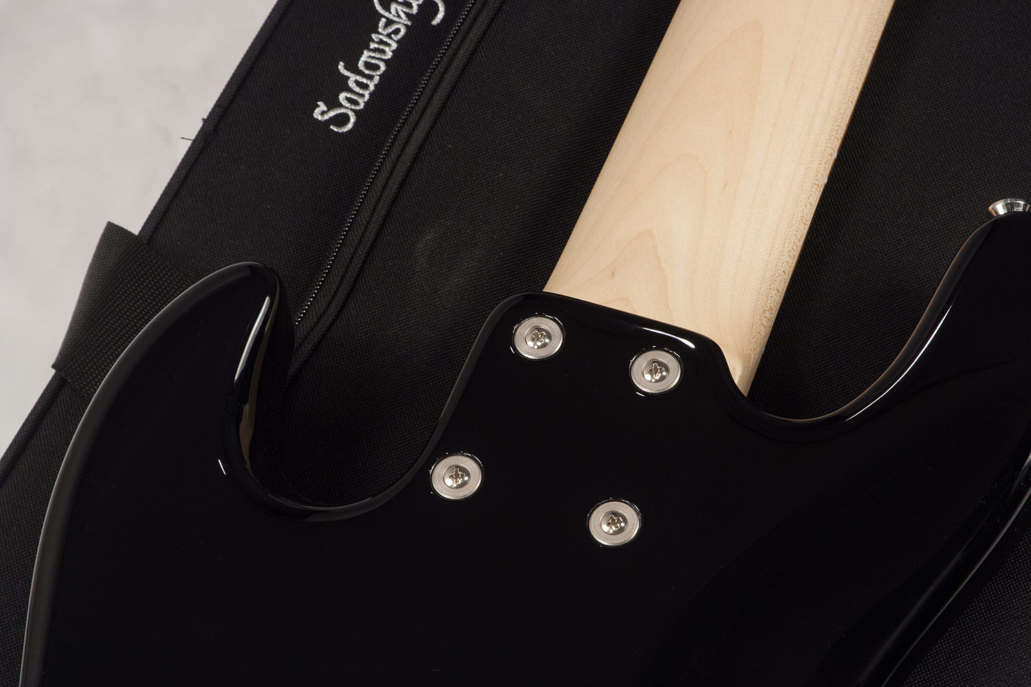 Sadowsky Rv5 Metroline Vintage Japon Rw - Black - Solid body electric bass - Variation 3